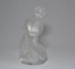 LALIQUE France
Femme accroupie à la biche
Epreuve en cristal
H.: 11.5 cm