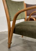 ANNEES 1950
Paire de fauteuils et une chaise en bois naturel,...