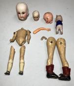 Divers ELEMENTS de poupée en porcelaine, composition, plastique
Toutes dimensions, tous...
