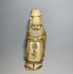 JAPON
Okimono en ivoire sculpté représentant un sage
Début XXème
H.: 14 cm...