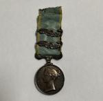 Grande-Bretagne Médaille de Crimée. Argent, ruban, agrafes Sebastopol et Inkermann....
