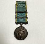 Grande-Bretagne Médaille de Crimée. Argent, ruban, agrafes Sebastopol et Inkermann....