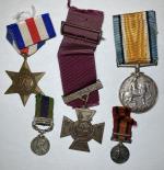 Grande-Bretagne Lot de 5 décorations : Victoria Cross (refrappe), South...