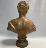 d'après Charles Auguste LEBOURG (1829-1906)
Buste de dame, 1903. 
Terre cuite...