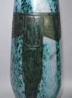 LEGRAS
Paire de vases en verre à décor intercalaire et motifs...