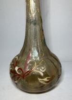 GALLE
Lien d'amour
Vase parlant soliflore en verre multicouche à décor floral...