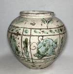 Delphin MASSIER (1836-1907) à VALLAURIS
Vase boule en céramique, signé et...