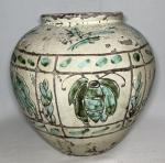 Delphin MASSIER (1836-1907) à VALLAURIS
Vase boule en céramique, signé et...