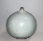 Jacques (1926-2008) et Dani (1933-2010) RUELLAND
Vase boule en céramique émaillée...