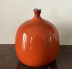 Jacques et Dani RUELLAND (1926-2008 et 1933-2010)
Vase boule rouge en...