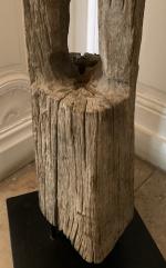 JARAI ( Indochine)
Poteau d'enclos funéraire monoxyle en bois de fer
H.:...