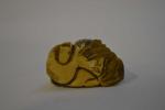 JAPON
Netsuké en ivoire représentant un vieillard
Début XXème
H.: 4.5 cm Poids:...