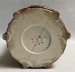 JAPON Satzuma
Cache pot en porcelaine à décor polychrome et or...