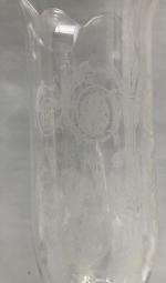 BACCARAT
Trois photophores en cristal à décor gravé
H.: 41 à 42.5...
