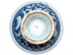 CHINE
Saleron rond en porcelaine à décor bleu blanc de fleur
H.:...