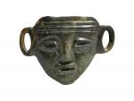 AMERIQUE du SUD
Masque en pierre dure
H.: 14 cm l.: 20.5...