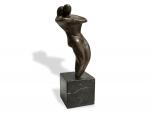 SUJET en bronze représentant un couple enlacé ou dansant, monogrammé,...
