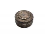 BOITE ronde couverte en argent 
H.: 2.1 cm D.: 4.2...