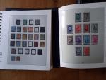 France, dans 3 albums pré-imprimés Lindner, collection de timbres neufs...