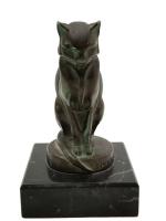 Max LE VERRIER (1891-1973)
Chat assis
Bronze patiné, signé, le socle en...