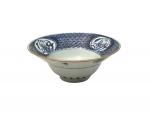 CHINE ou VIETNAM
Coupe ronde en porcelaine à décor bleu blanc
H.:...