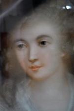 ECOLE FRANCAISE XVIIIème siècle
La femme au chiot
Pastel, 65 x 49...