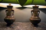 ASIE DU SUD EST
Paire de vases en bronze et émail...