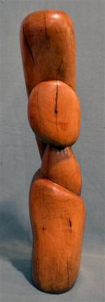 Gérard VOISIN (né en 1934)
Sculpture en bois monogrammée en bas
H....