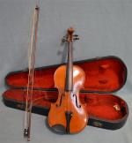 VIOLON et ARCHET, le violon étiquette signée Paul Bailly, Luthier...