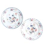 CHINE Compagnie des Indes
Paire d'assiettes rondes en porcelaine à décor...
