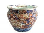 JAPON
Important cache pot en porcelaine à décor Imari
H.: 36.5 cm...