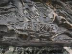 Antoine Louis BARYE (1796-1875)
Tigre saisissant un paon
Bronze patiné, signé et...