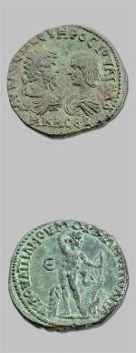 SEPTIME SÉVÈRE (193-211)
Bronze colonial aux bustes de Septime Sévère et...