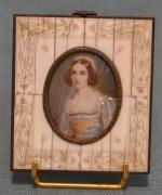 ECOLE FRANCAISE du XIXème siècle
Portrait de jeune femme en buste
Miniature...