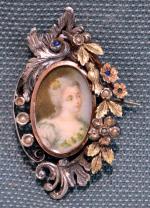 ECOLE FRANCAISE du XIXème siècle
Portrait de femme
Miniature ovale sur ivoire,...