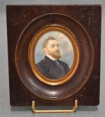 ECOLE FRANCAISE, vers 1880
Portrait d'homme
Miniature ovale, signée "Befani" à droite,...