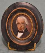 ECOLE FRANCAISE du XIXème siècle
Portrait d'homme
Miniature ovale sur cuivre, monogrammée...