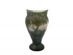 Camille TUTIÉ DE VARREUX dit DE VEZ (1872-1942)
Vase en verre...
