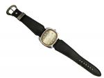 CHAUMET Design
Montre bracelet en acier, avec dateur
Années 1960
3.8 x 3.8...