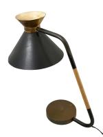 ANNEES 1970
Lampe de bureau en métal laqué, le réflecteur orientable
H.:...