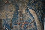 AUBUSSON XVIIIème siècle
Tapisserie à décor de pagode temple chinois, animaux...