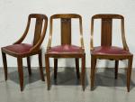 ANNEES 1920
Suite de six chaises en bois naturel sculpté et...