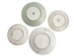 CHINE
Quatre assiettes en porcelaine, différents modèles
D.: 21 à 27 cm...