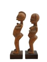 Paire de statuettes rituelles 'Bateba' en bois dur à la...