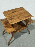 TABLE A THE en bois naturel et marqueterie sur les...