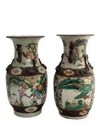 CHINE Nankin
Paire de vases en porcelaine à décor de samouraï
Fin...