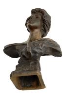 Emmanuel VILLANIS (1858-1914)
Carmen
Bronze patiné, trace de signature sur l'épaule et...