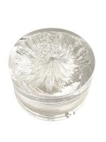 DAUM France
Cendrier rond en cristal, signé
H.: 6.5 cm D.: 10.5...