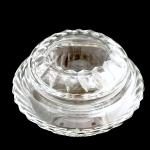 BACCARAT
Boite ronde couverte en cristal
H.: 6.5 cm D.: 13 cm