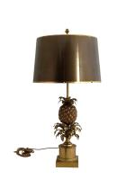 Maison CHARLES
Modèle Ananas feuillage
Lampe en métal doré, signé
Années 1970
H.: 80...